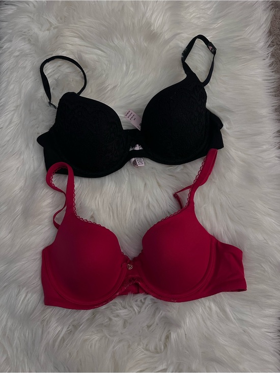 Victoria's Secret Other - Victoria’s Secret Women Underwire Bra Set - Black & Red